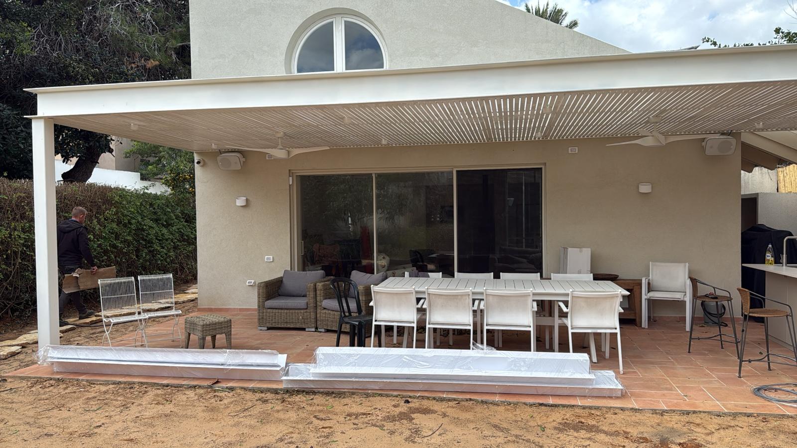 פרגולת ברזל מעוצבת